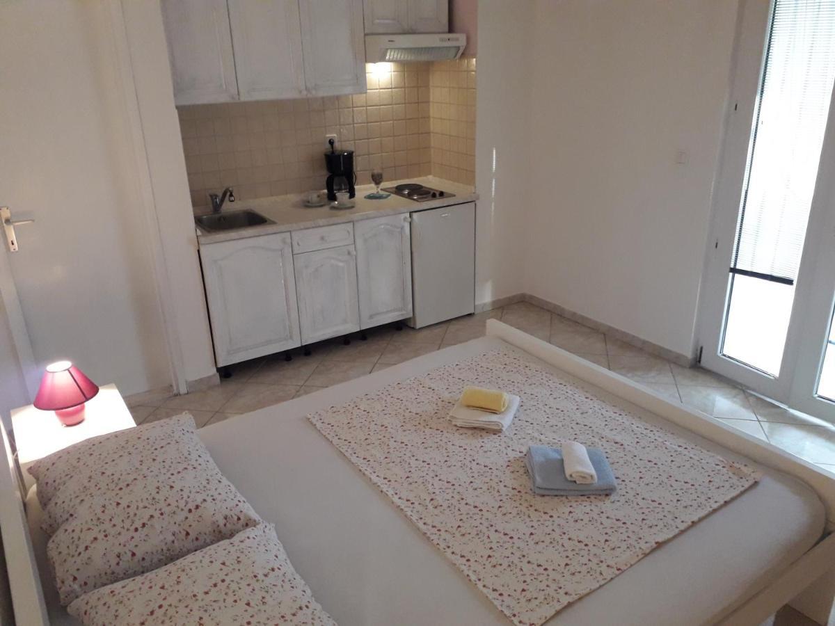 Apartments With A Parking Space Pakostane, Biograd - 14054 Exterior photo